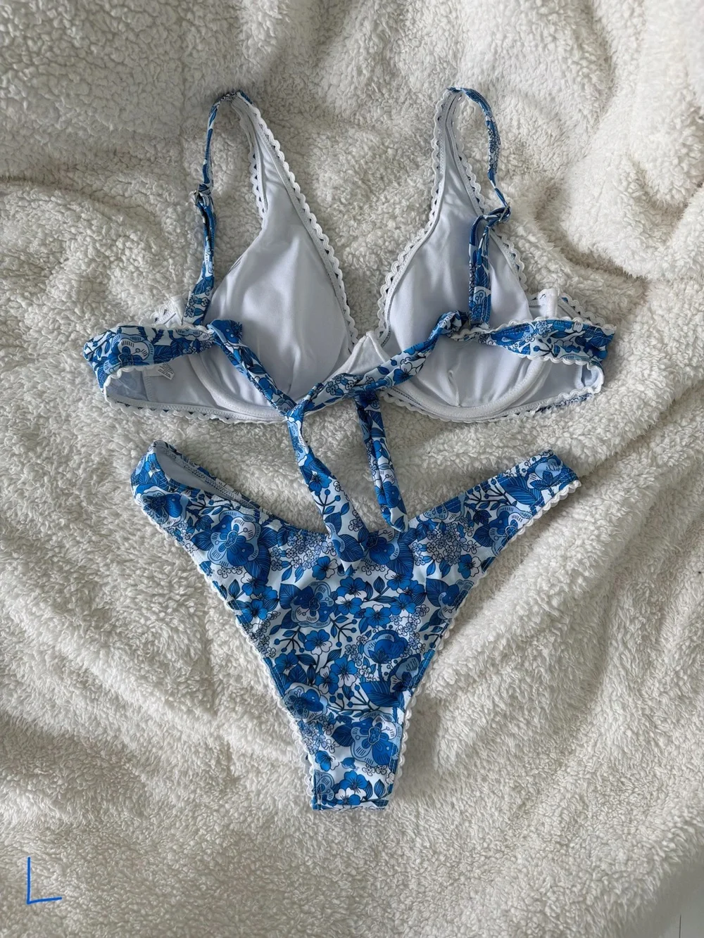 NWOT Blue Floral Underwire Bikini Set - Women Swim